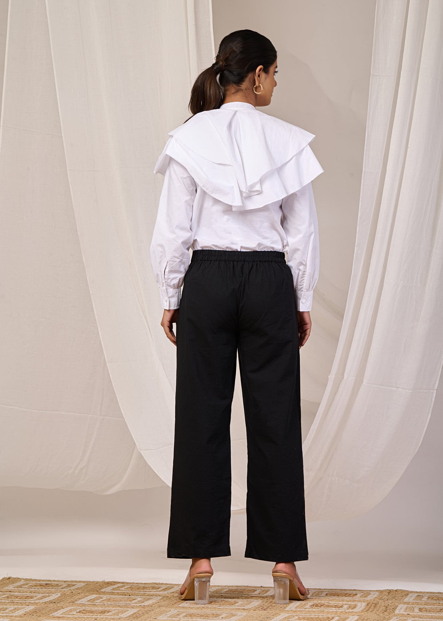 Eshe ruffled shoulders shirt(White)