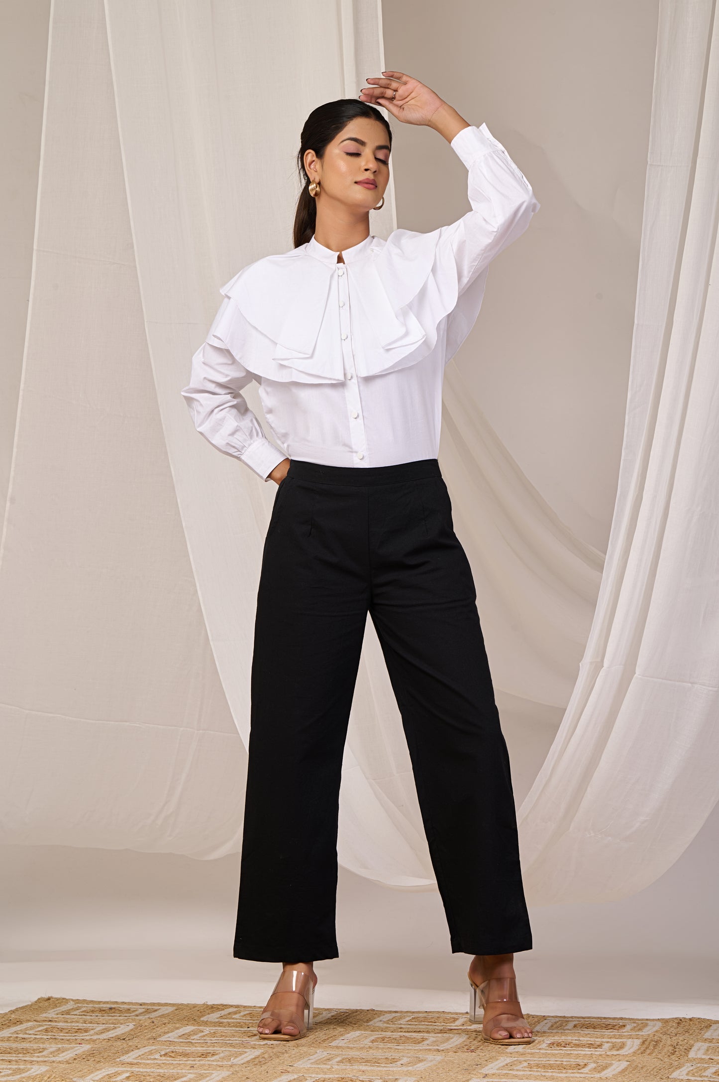 Eshe ruffled shoulders shirt(White)