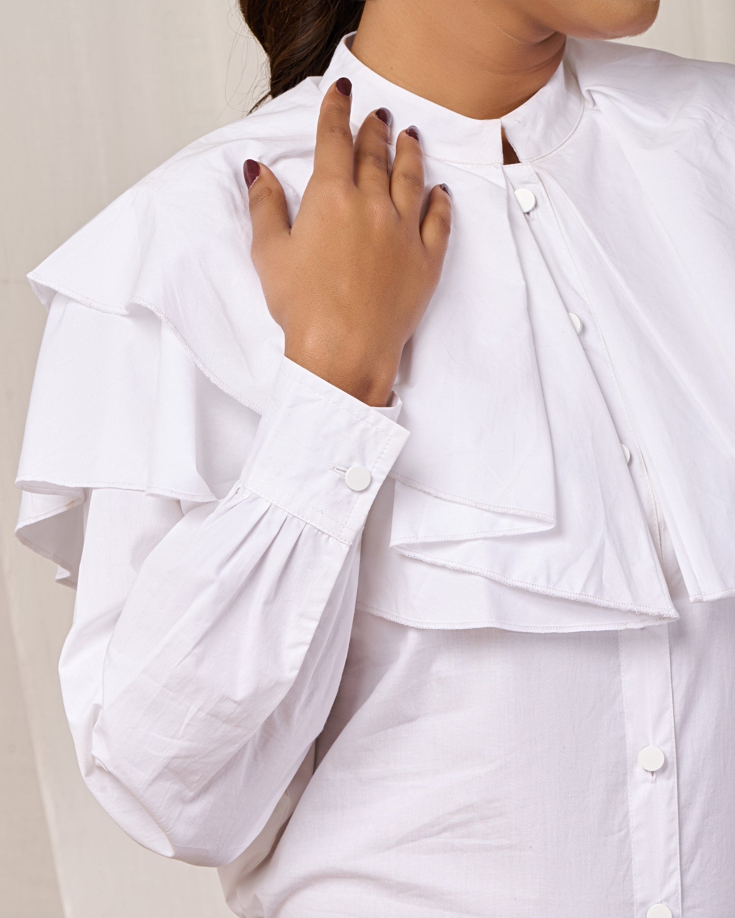 Eshe ruffled shoulders shirt(White)